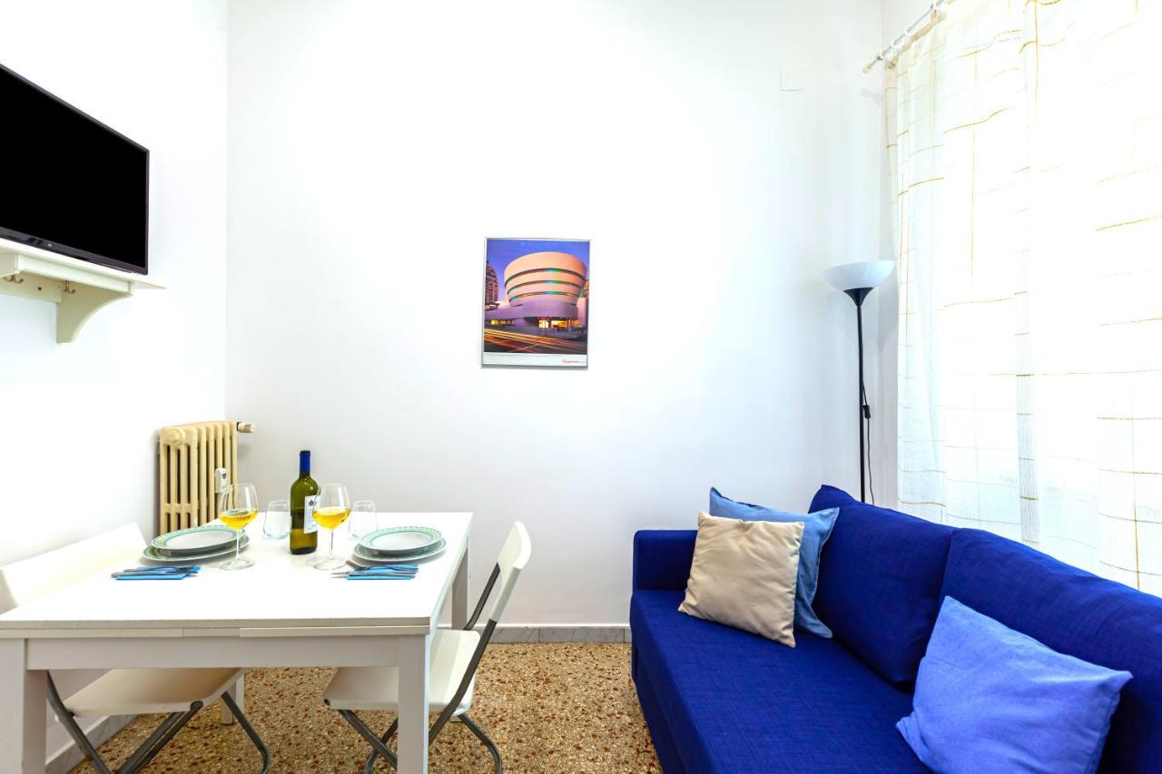 Hostly - Sant'Orsola Suite Apartment Рим Екстериор снимка