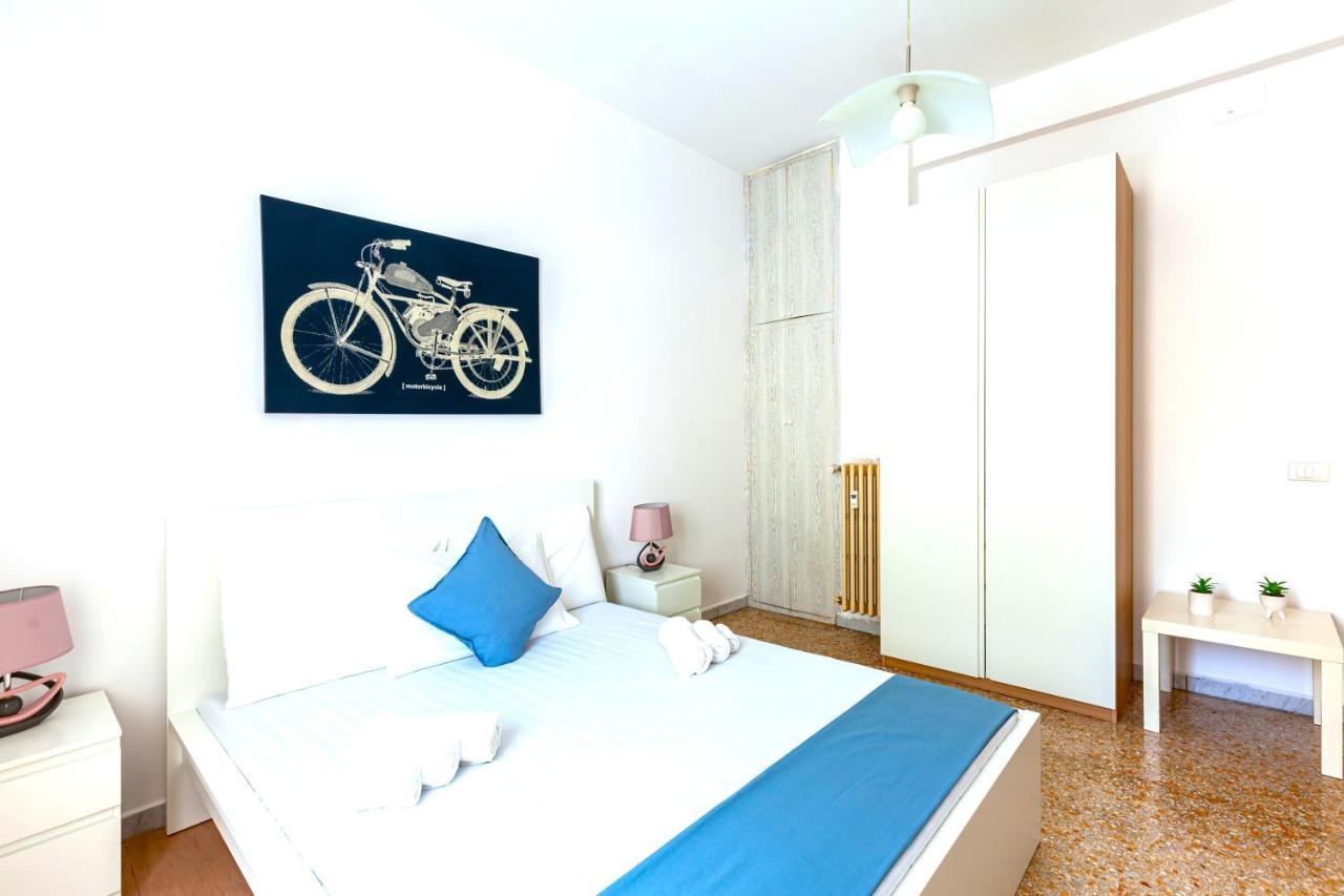 Hostly - Sant'Orsola Suite Apartment Рим Екстериор снимка