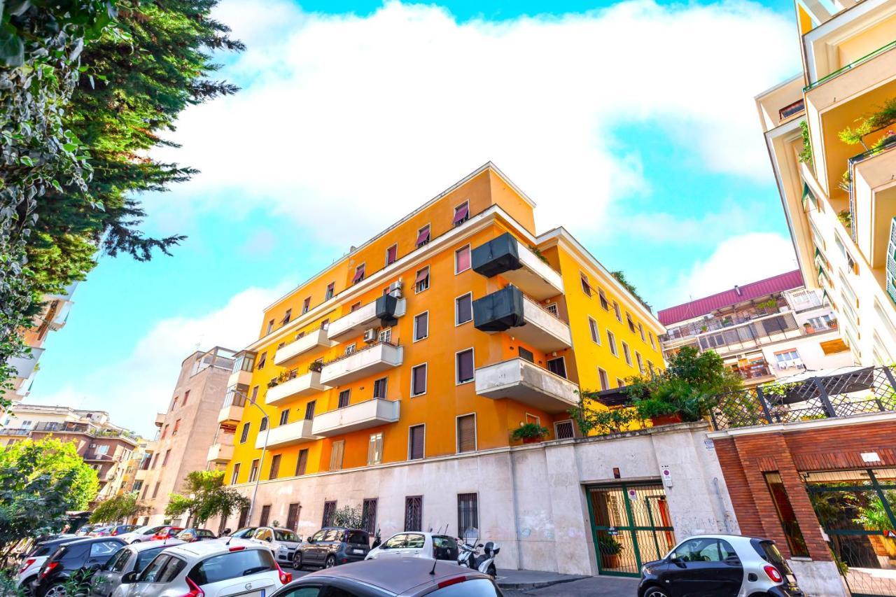 Hostly - Sant'Orsola Suite Apartment Рим Екстериор снимка